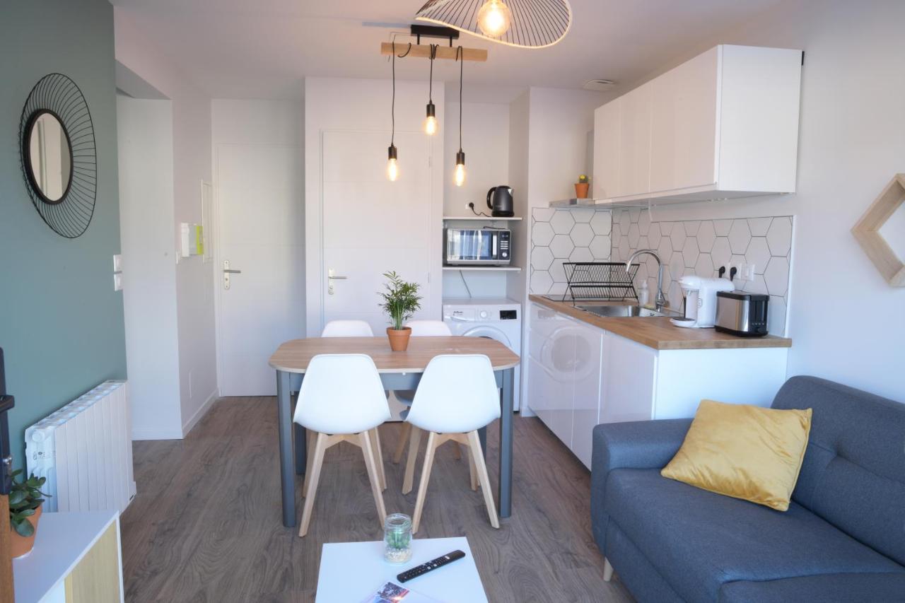 Appart T2 Avec Terrasse, Parking Et Wifi Angoulême Exterior foto